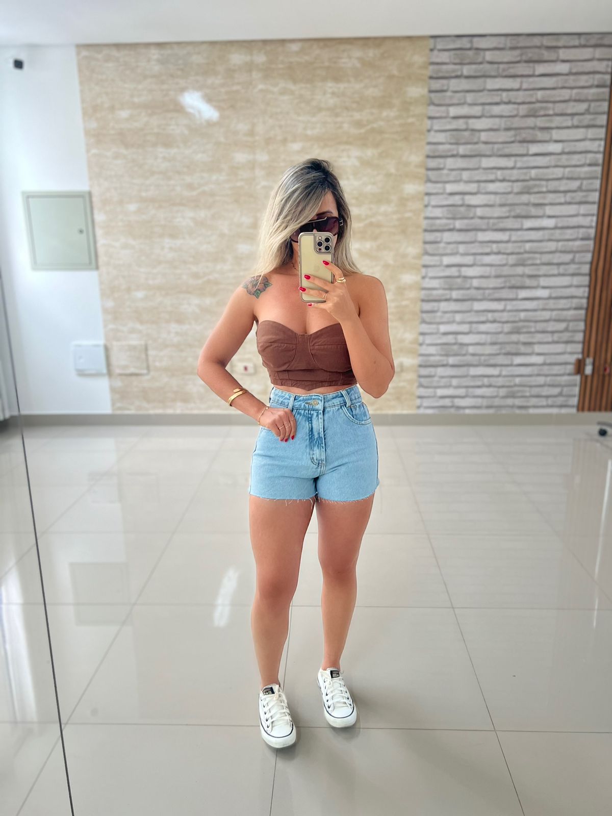 Shorts Mom Barra A Fio Jeans Feminino 005.25.0009