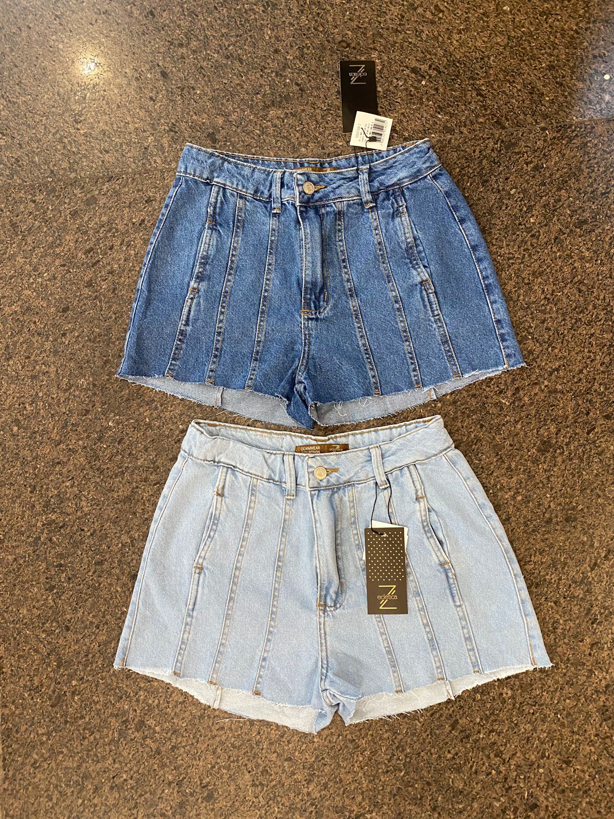Shorts Mom Recorte Jeans Feminino - 05.11.0091