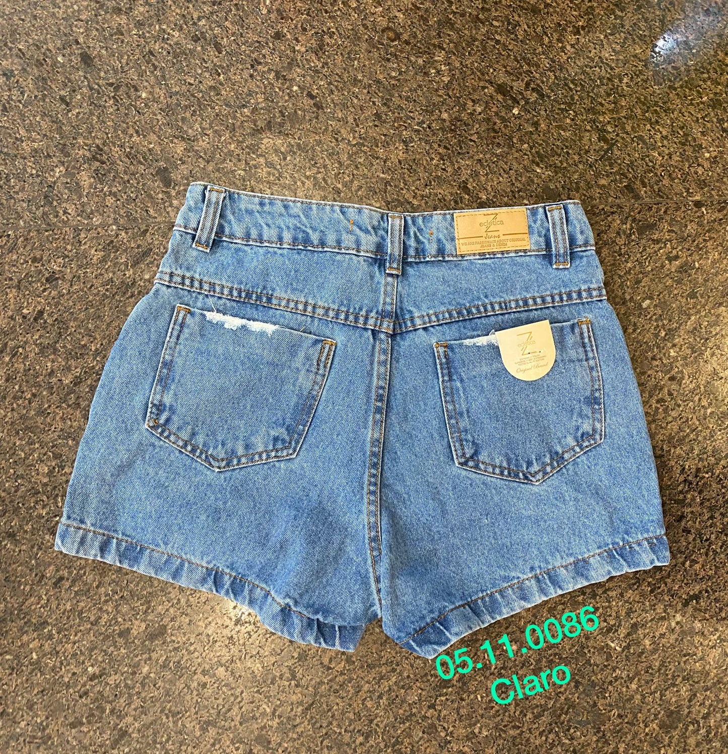 Shorts Mom Básico Jeans Feminino - 05.11.0086