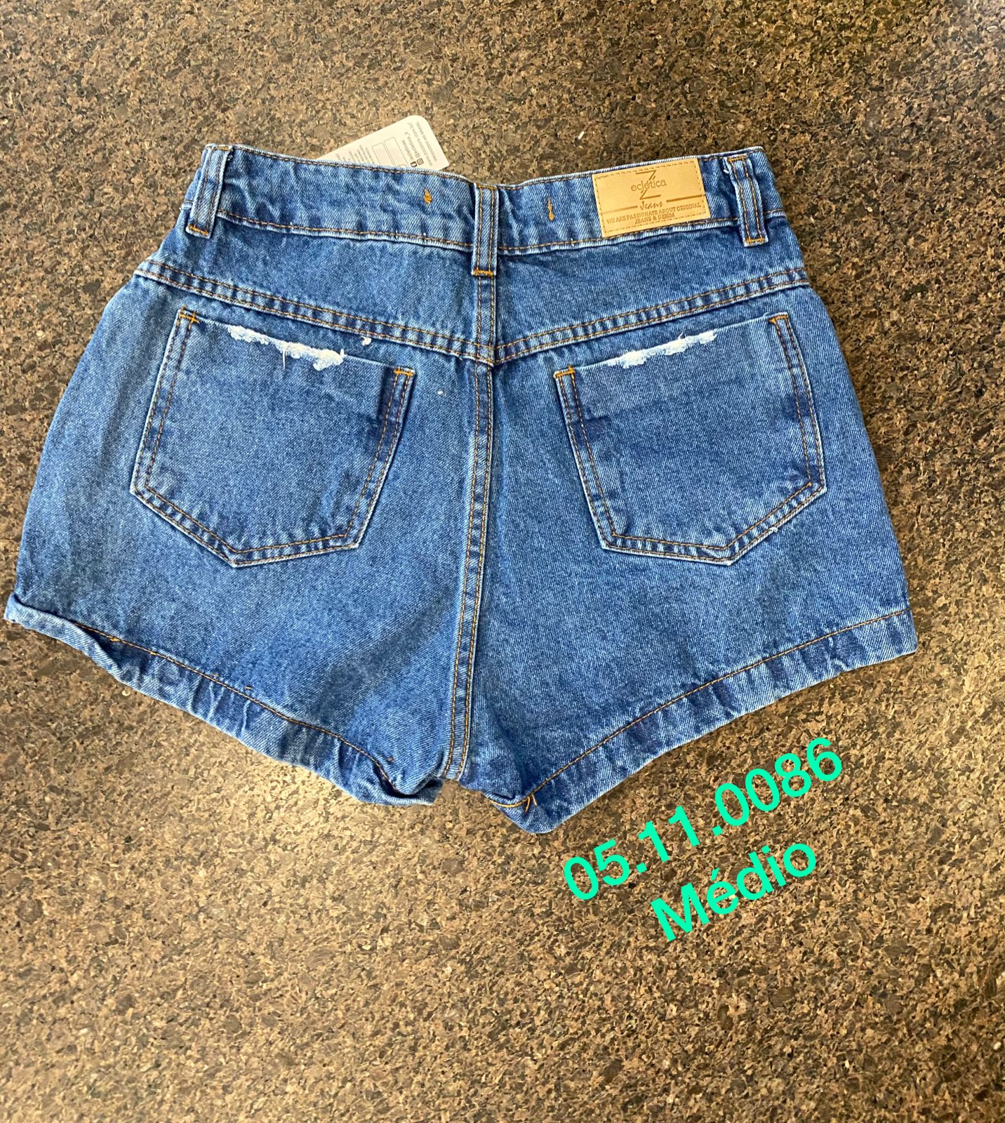 Shorts Mom Básico Jeans Feminino - 05.11.0086