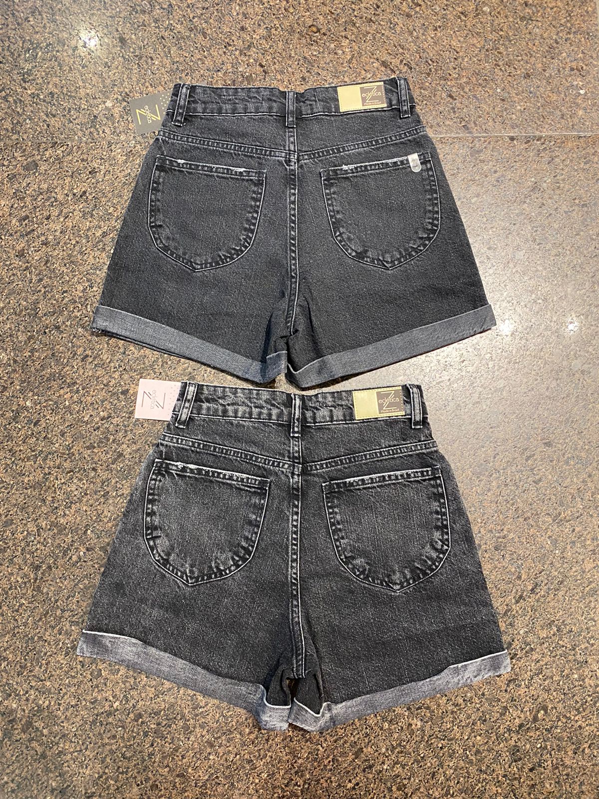 Shorts Mom Black Jeans Feminino - 005.35.0001
